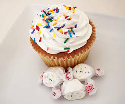 Taffy Town, Frosted Cupcake, Salt Water Taffy, 2.5lb Bag